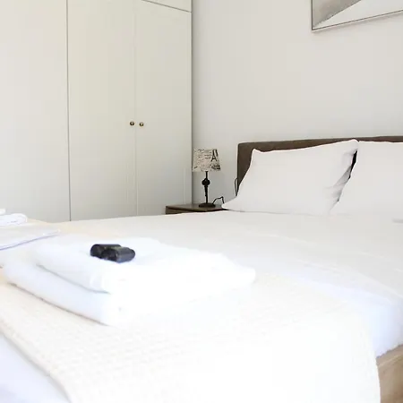 Side Beach Apartment *